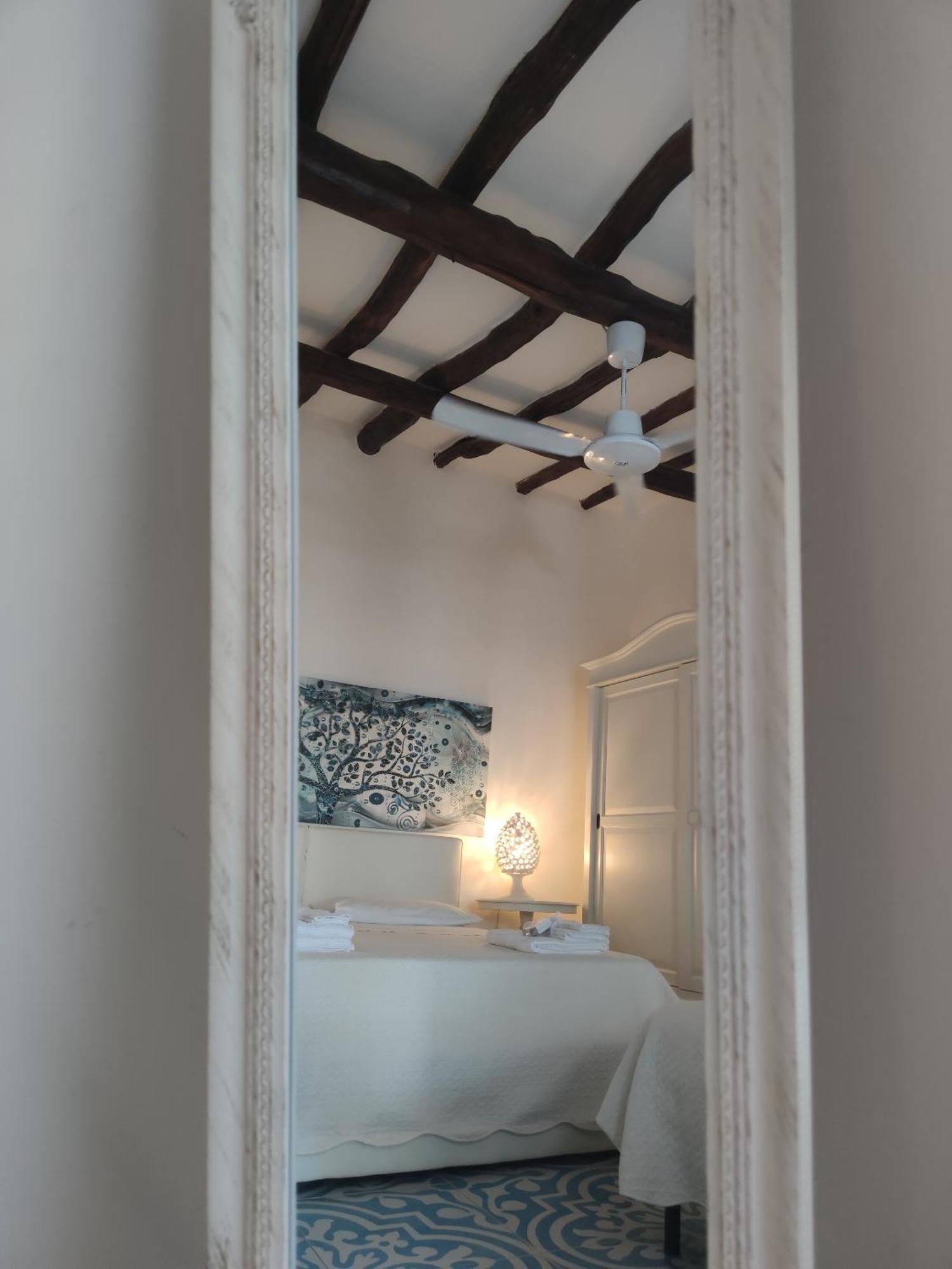 Hotel Halgoduria Santa Marina Salina Zimmer foto