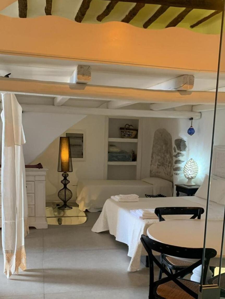 Hotel Halgoduria Santa Marina Salina Zimmer foto
